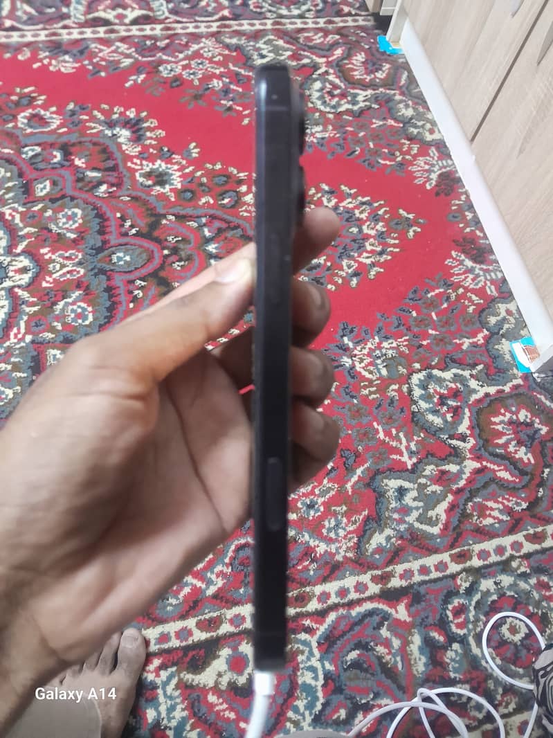 Apple iPhone 16 Pro Max 2