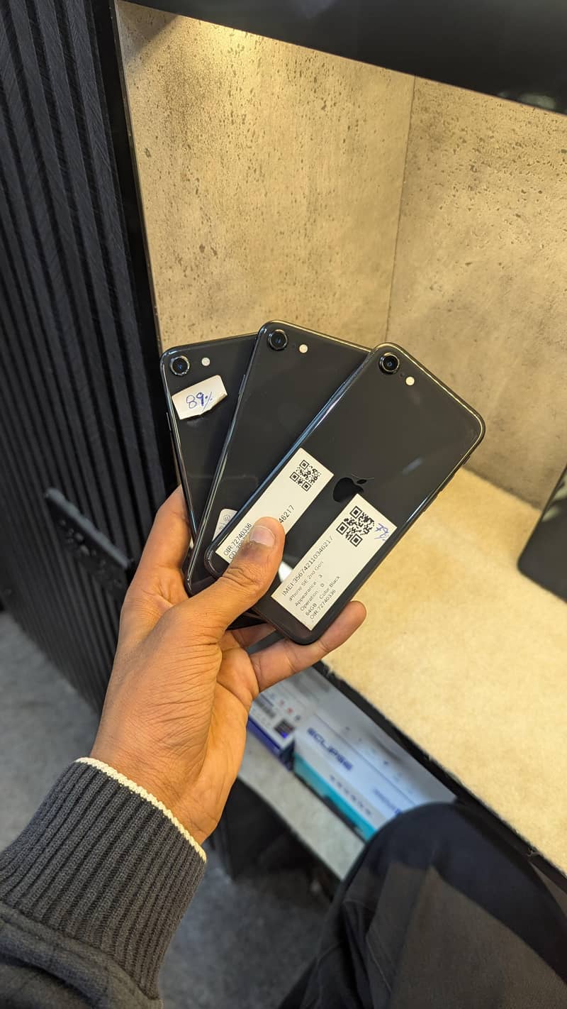 Apple iPhone SE 3
