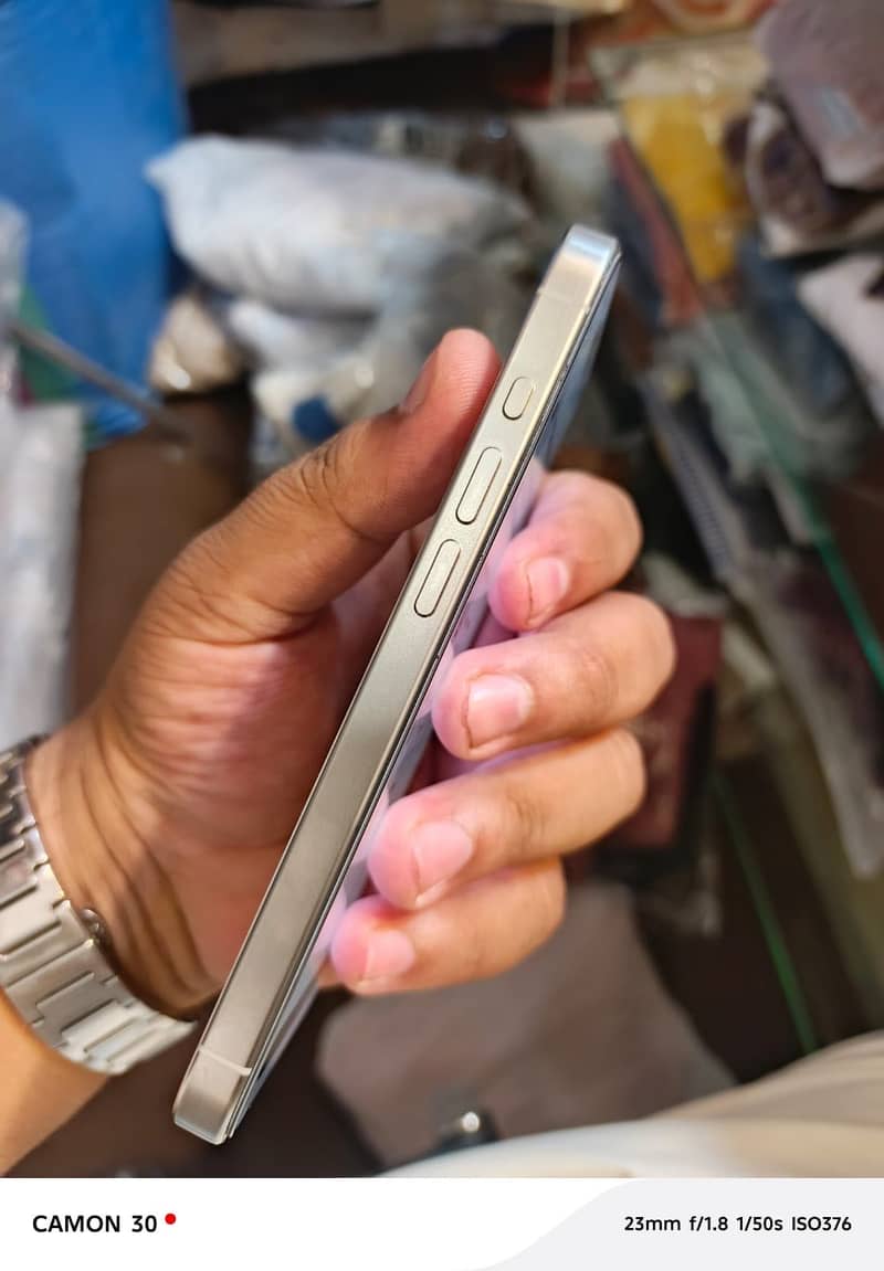 Apple iPhone 15 Pro 1