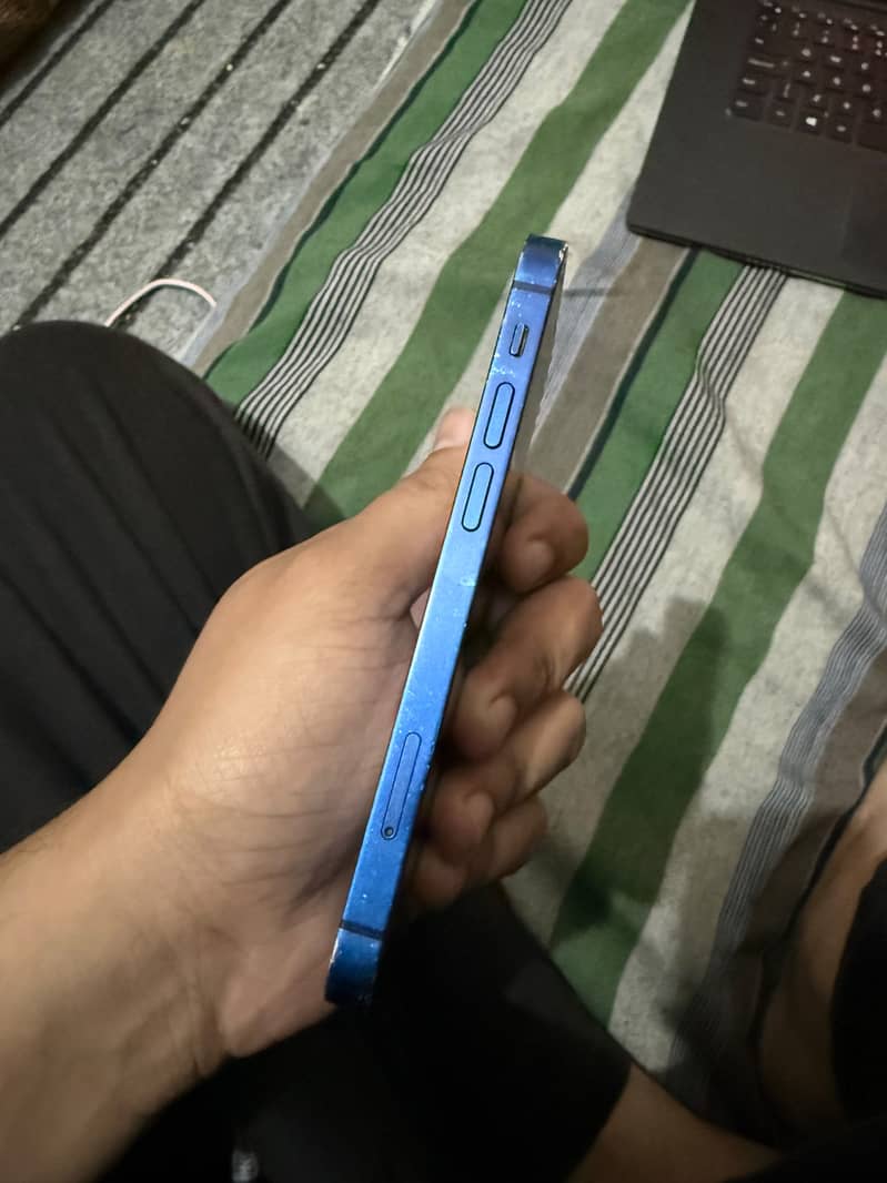 Apple iPhone 12 mini 2