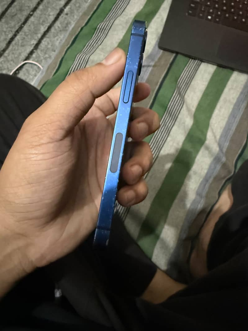 Apple iPhone 12 mini 3