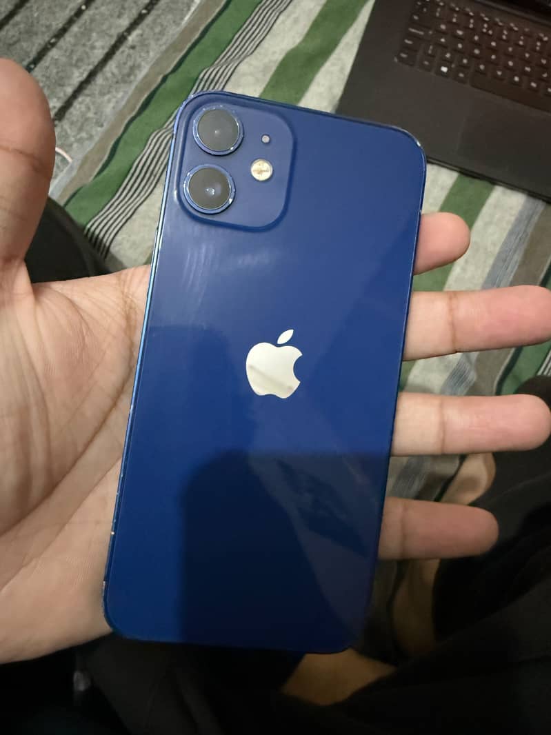 Apple iPhone 12 mini 4