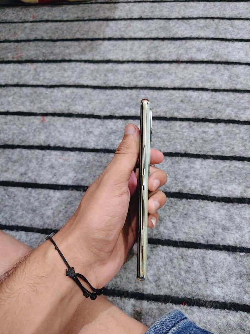 Vivo V40e 2