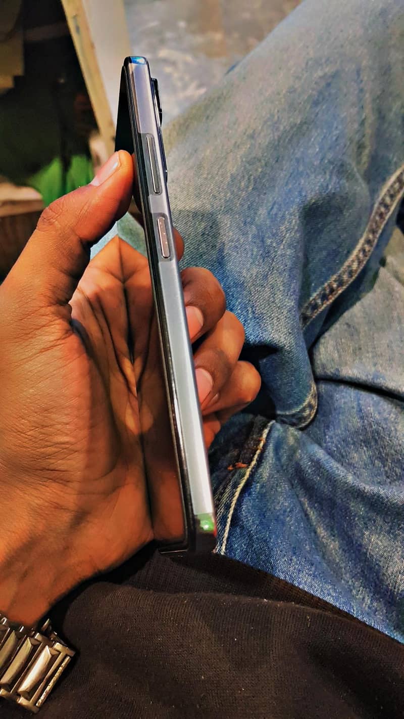 INFINIX ZERO X PRO 1