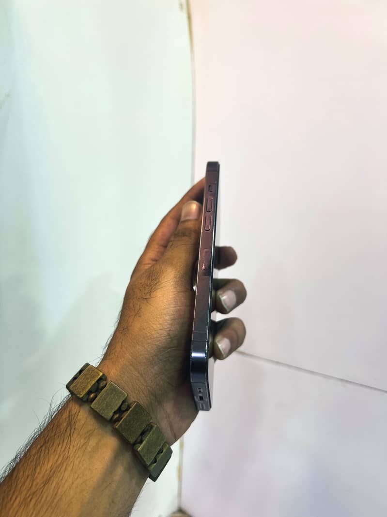 Apple iPhone 14 Pro 3