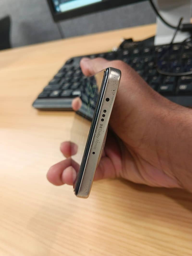 Tecno CAMON 30 1