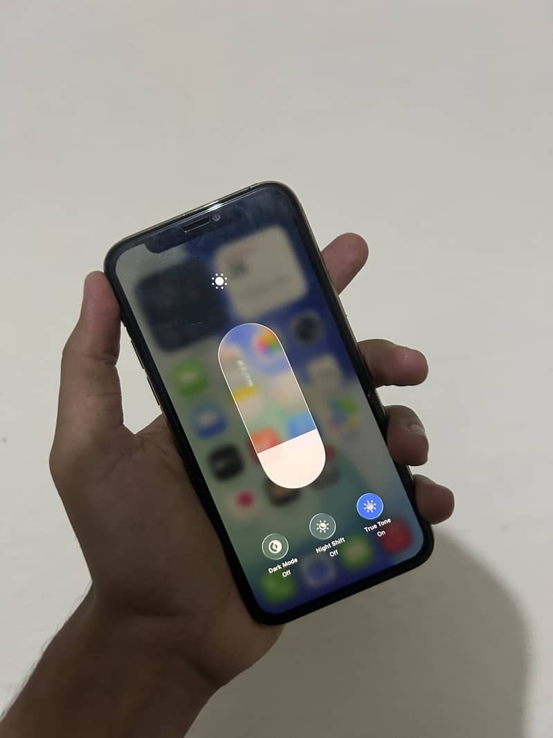 Apple iPhone 11 Pro 6