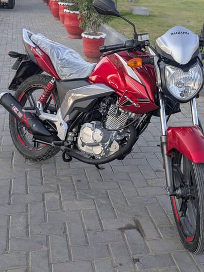Suzuki gsx 125 2022 model 6300 kms driven All punjab numbar brend new