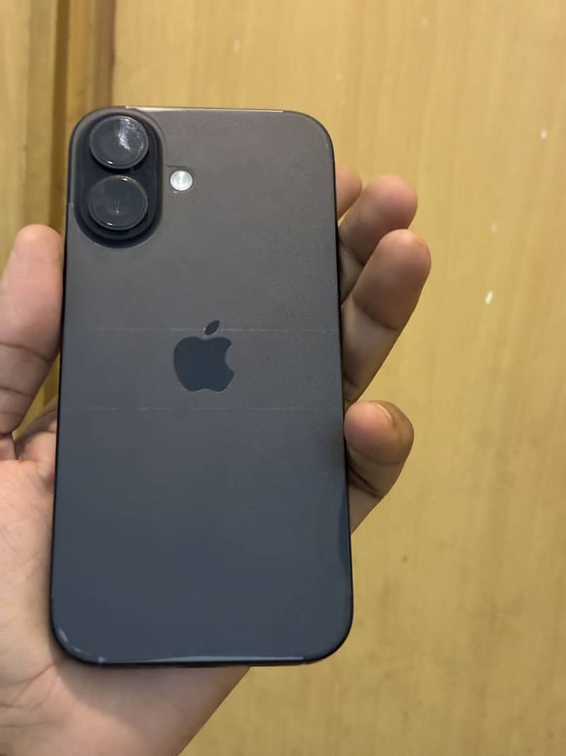 Apple iPhone 16 JV 5
