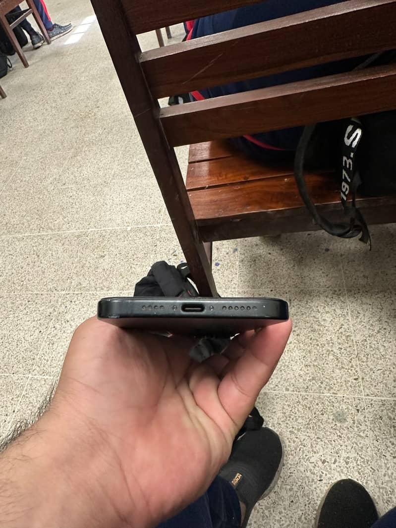 Apple iPhone 15 plus 1