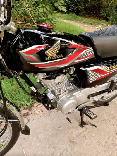 Honda 125 Model 2024 Black LusSh Condition For Lovers