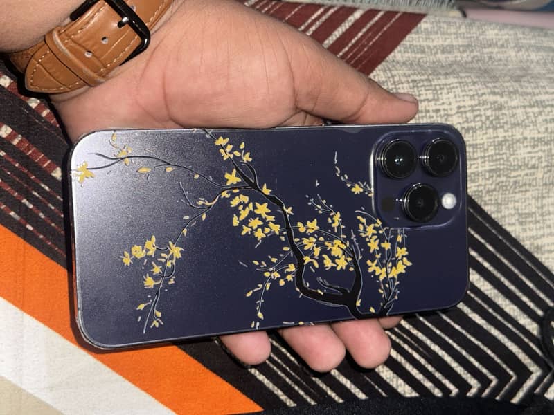 Apple iPhone 14 Pro Max 0