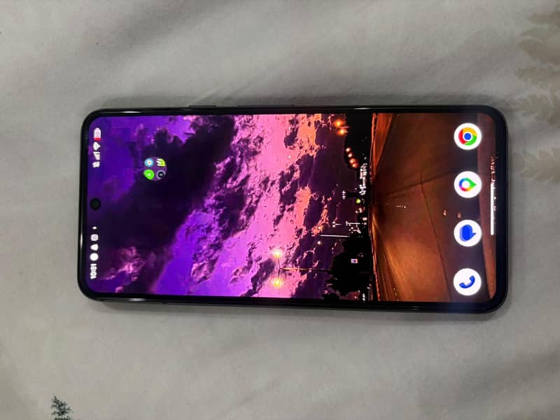 Google Pixel 8 5