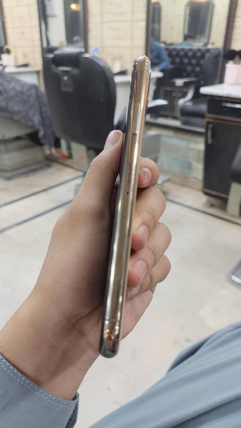 Apple iPhone XS 2