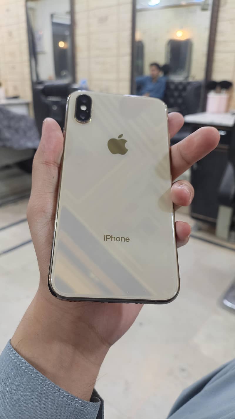 Apple iPhone XS 3