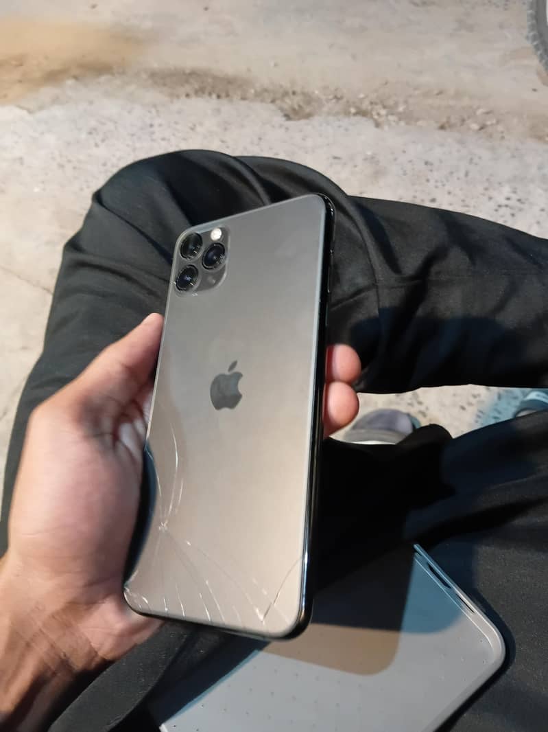 Apple iPhone 11 Pro Max 1