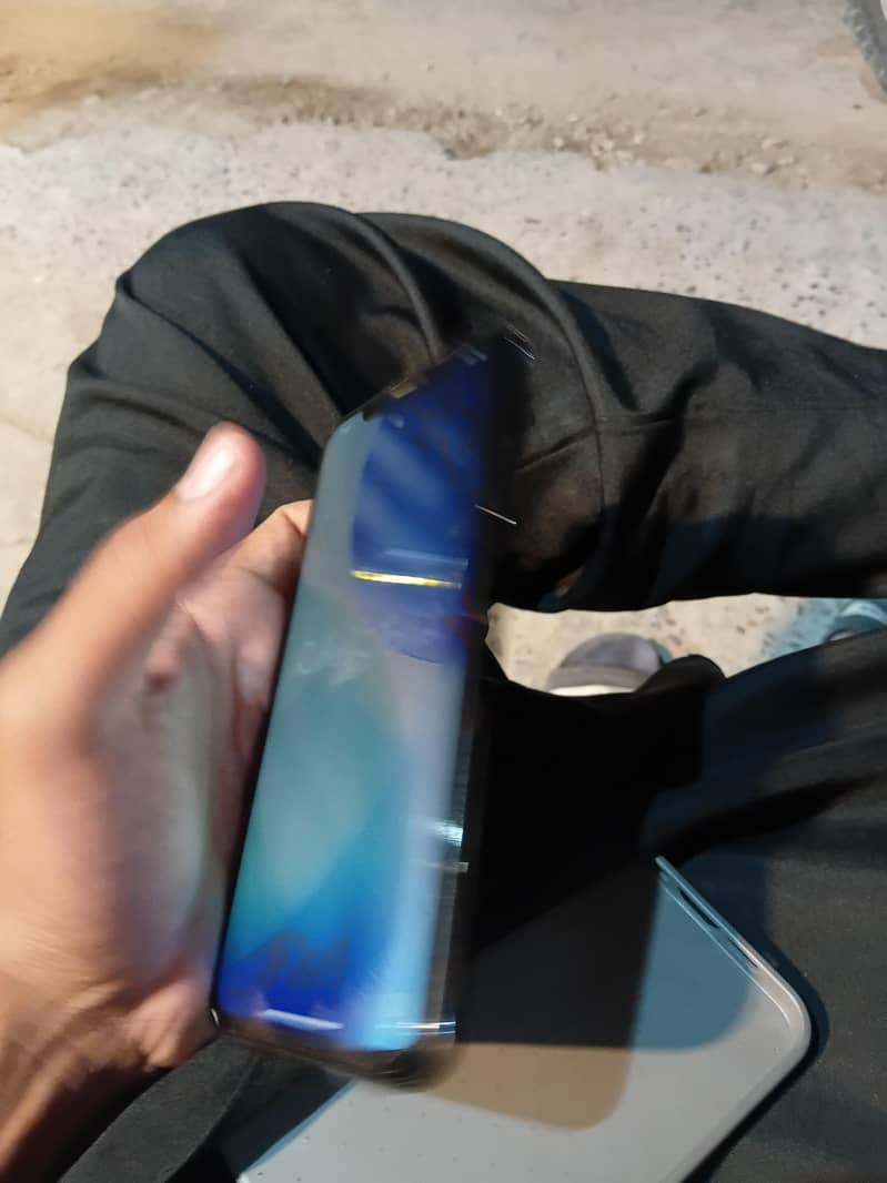 Apple iPhone 11 Pro Max 2
