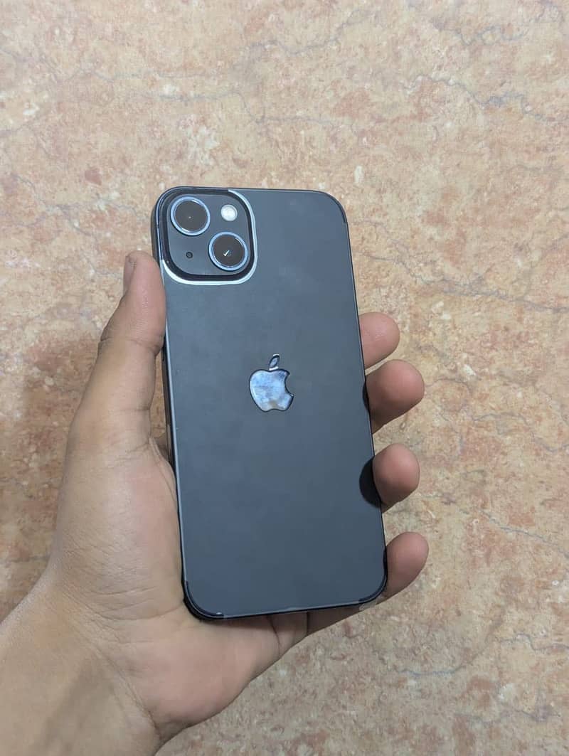 Apple iPhone 13 2