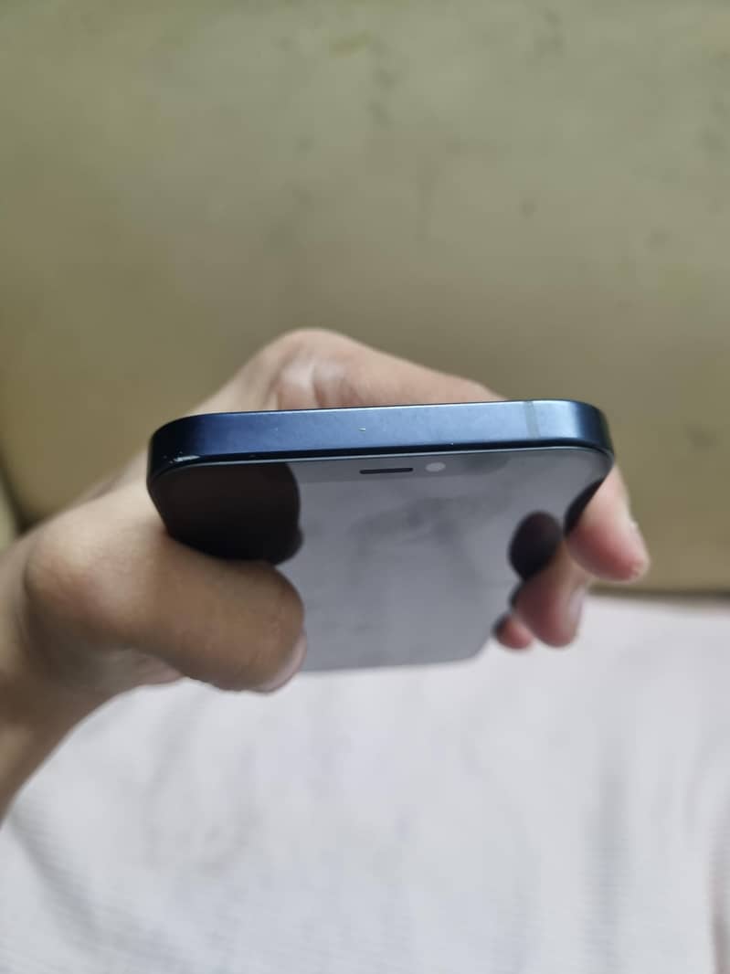 Apple iPhone 12 2