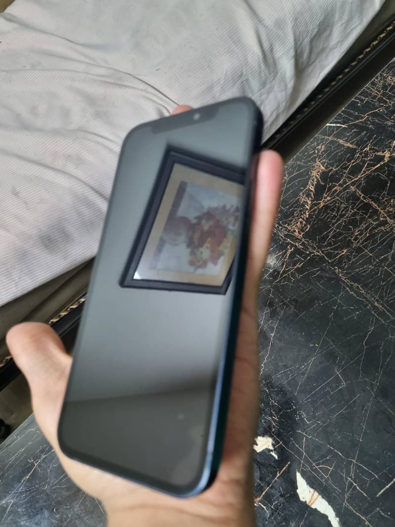 Apple iPhone 12 6