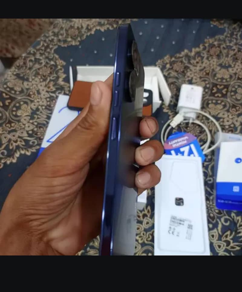 Tecno CAMON 20 2