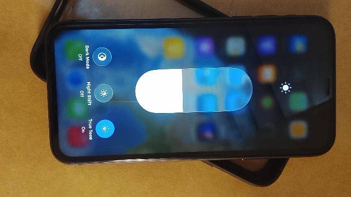 Apple iPhone 11 4