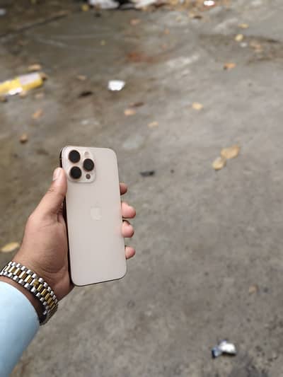 Apple iPhone 16 Pro Max