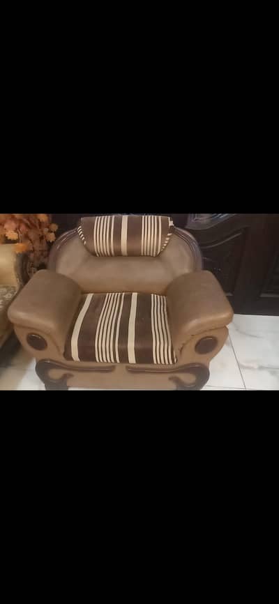 Beautiful Brown Sofa Set – 6 Seater – Rs. 45,000
