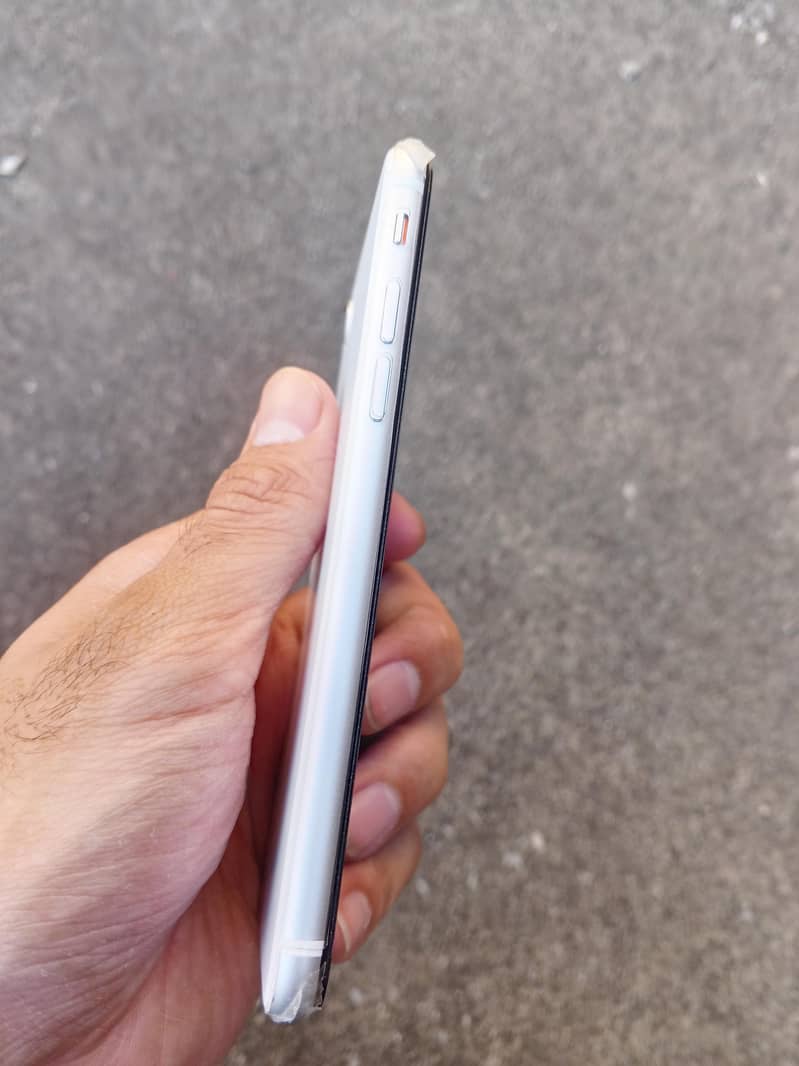 Apple iPhone SE 4