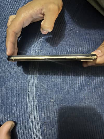 Apple iPhone XS for sale