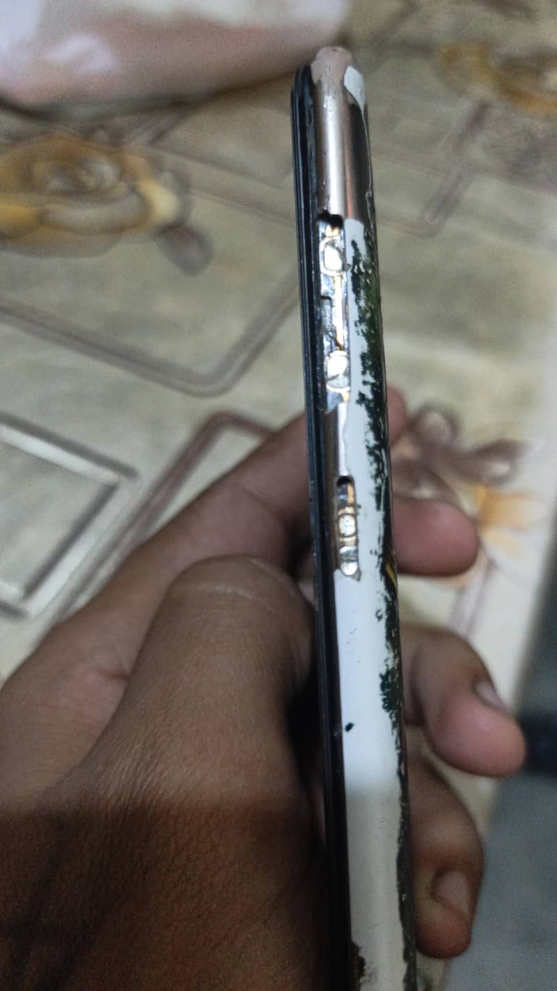 Honor 8C 2