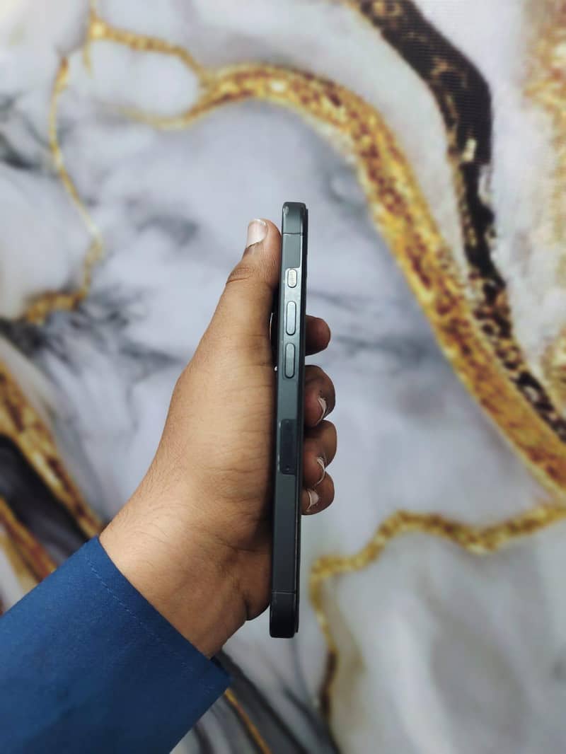 Apple iPhone 15 Pro 5