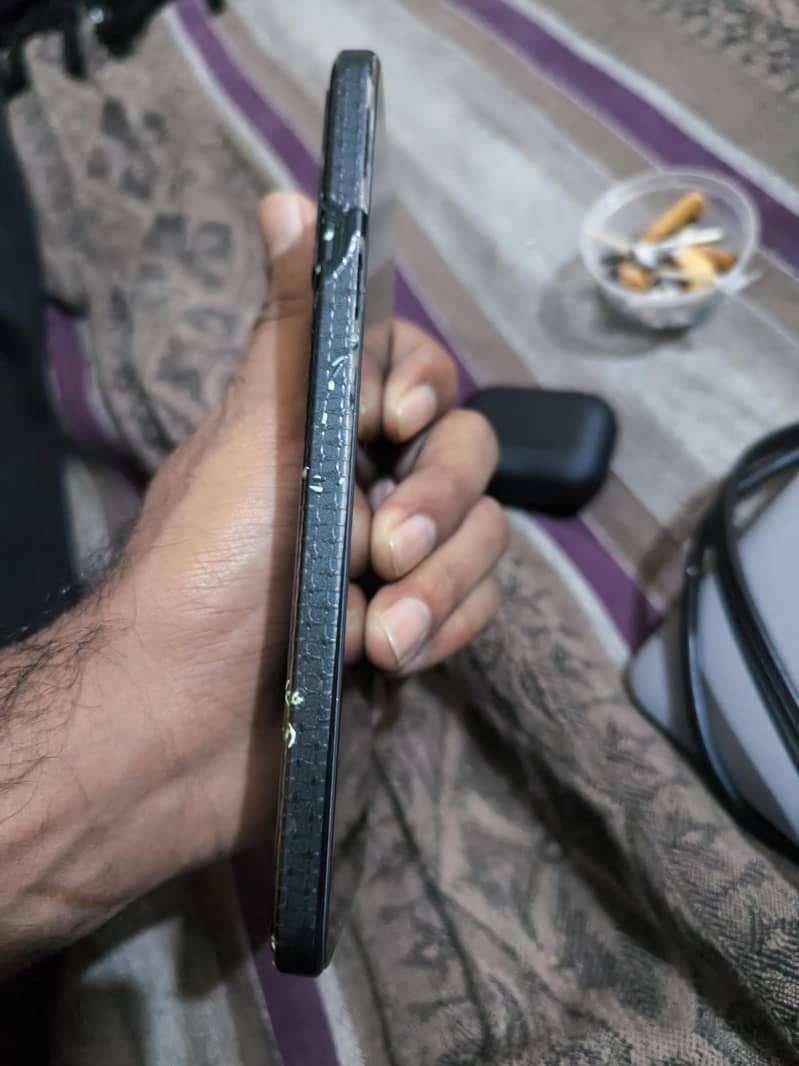 Xiaomi POCO X6 Pro 4