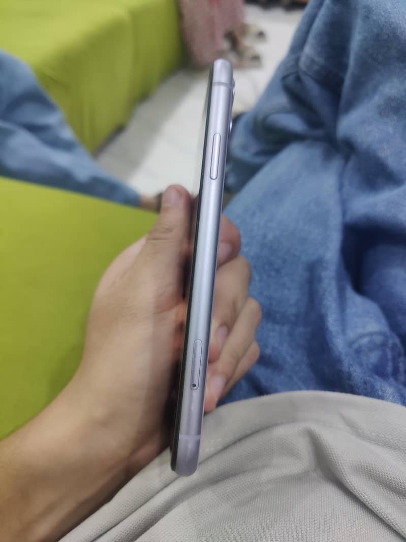 Apple iPhone 11 2
