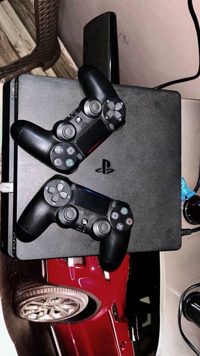 PS4 Slim  500GB with 15 games Built in