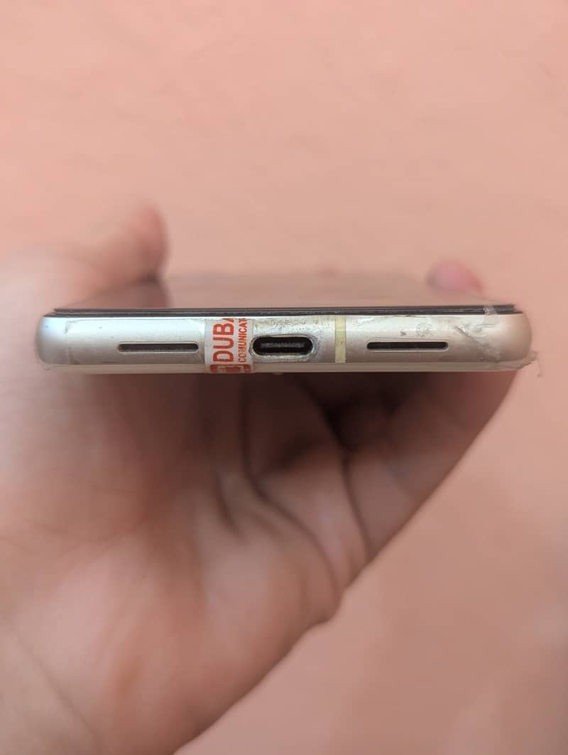 Google Pixel 7 4