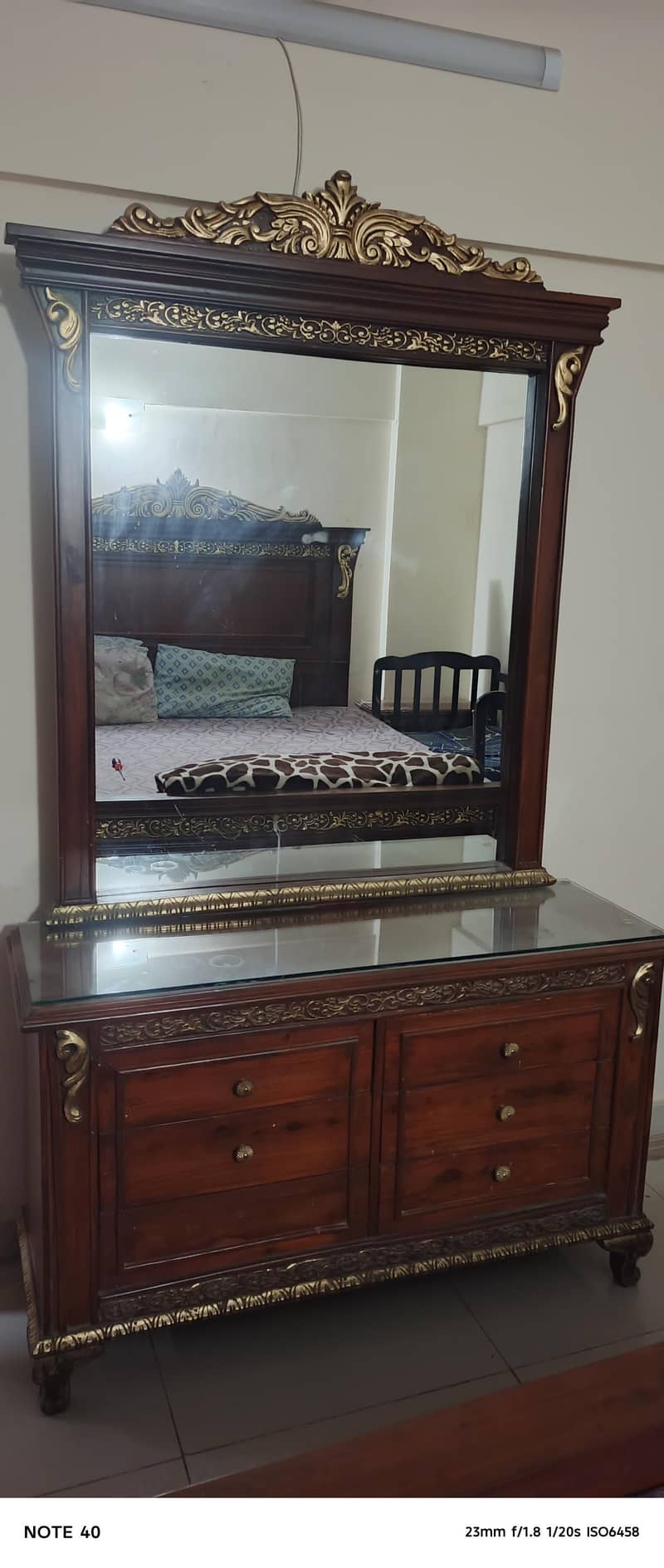 bed set 1year used 5
