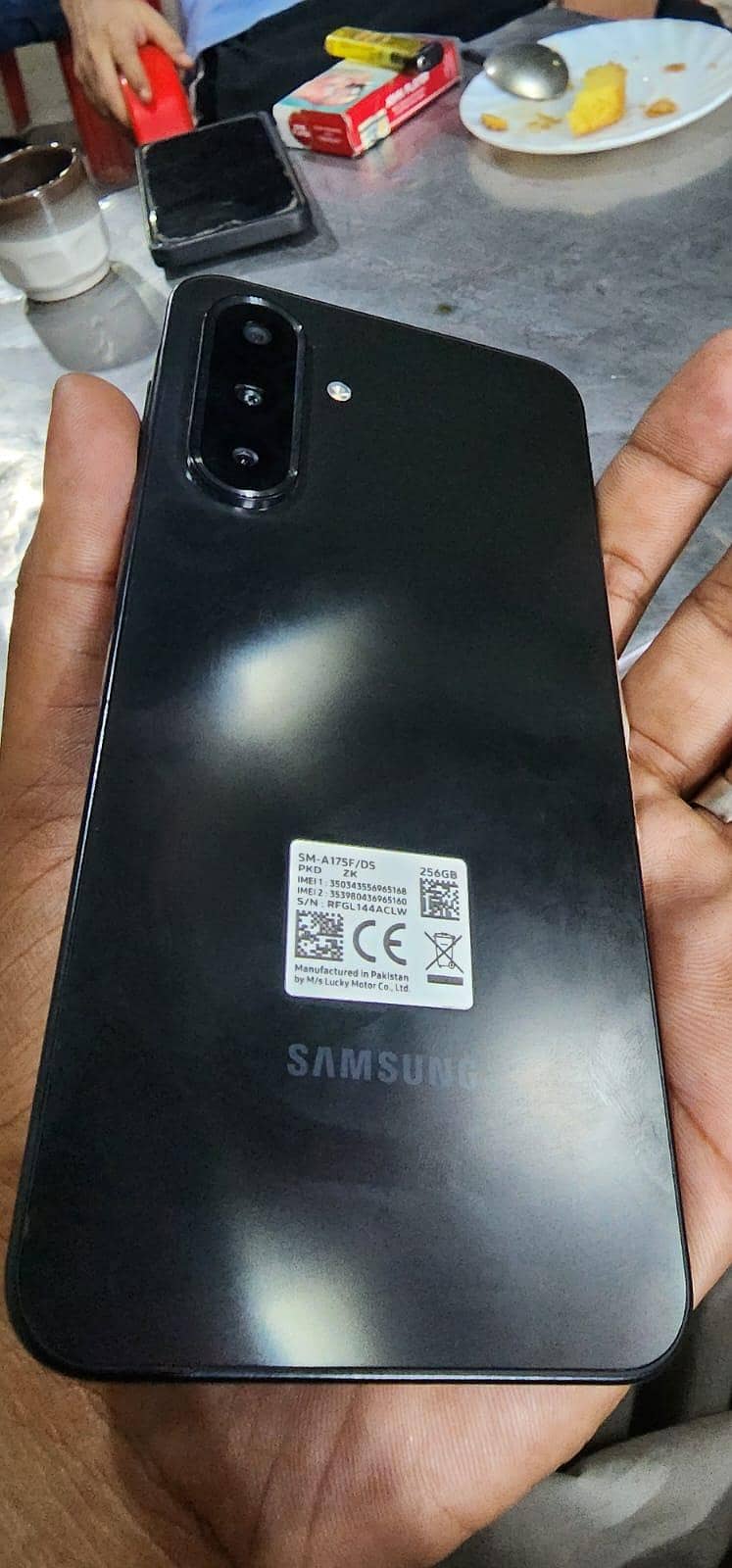 Samsung Mobile A17 1
