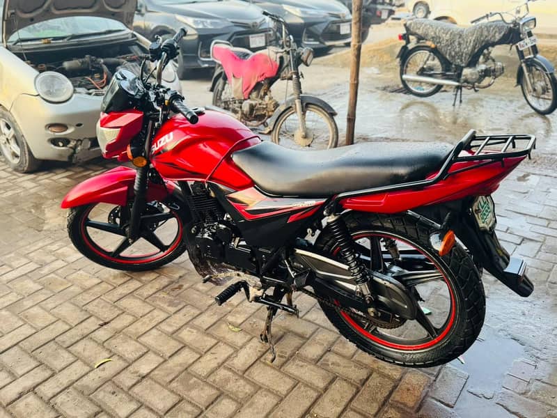 Suzuki GR 150 3