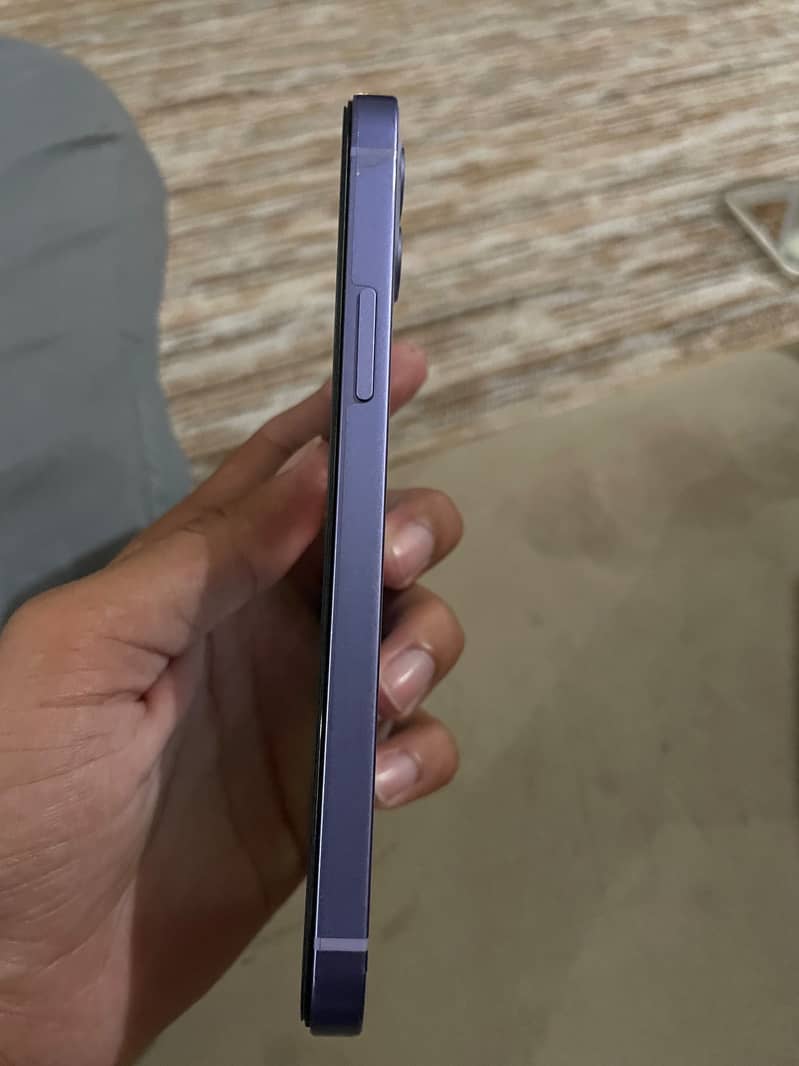 Apple iPhone 12 1
