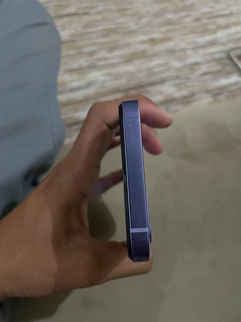 Apple iPhone 12 5