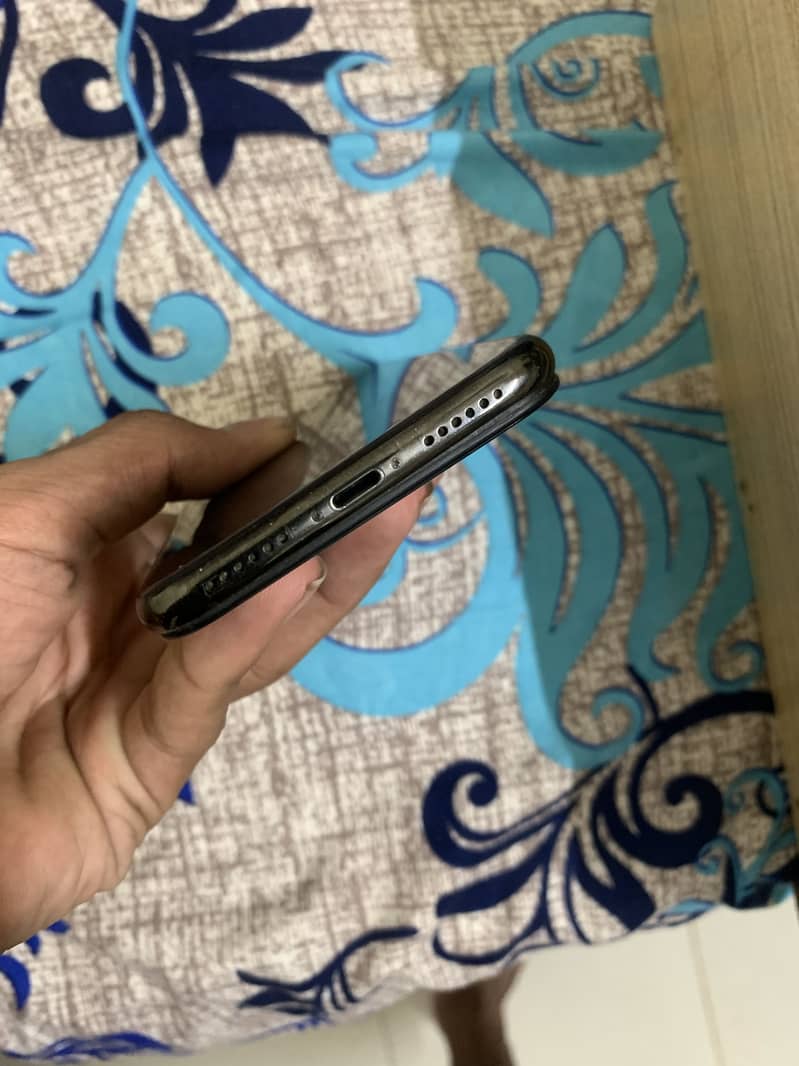 Apple iPhone X 7