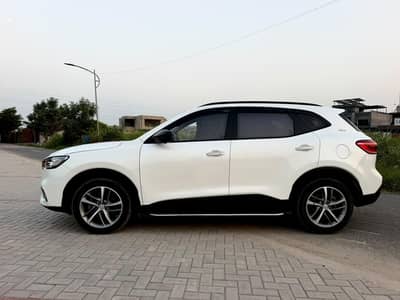 MG HS 2022