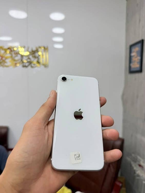 Apple iPhone SE 3