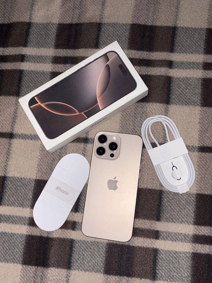 Apple iPhone 16 Pro Max 0
