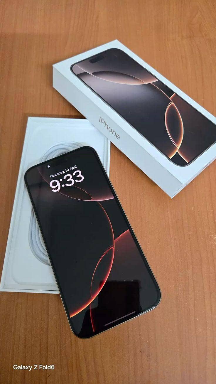 Apple iPhone 16 Pro Max 4