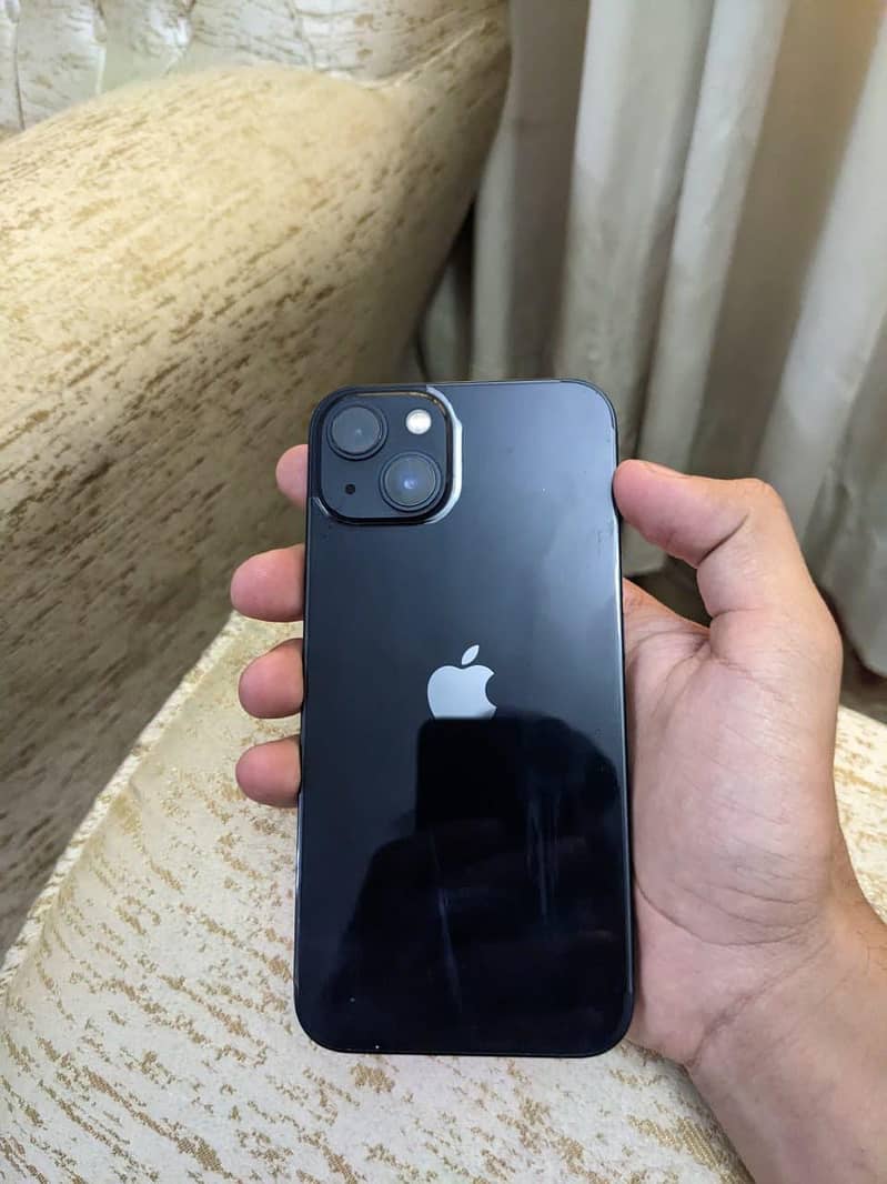 Apple iPhone 13 0