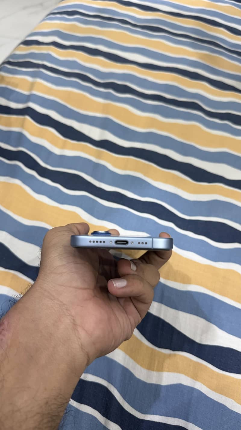 Apple iPhone 17 5