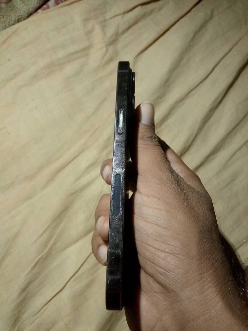 Apple iPhone 14 Pro Max 3