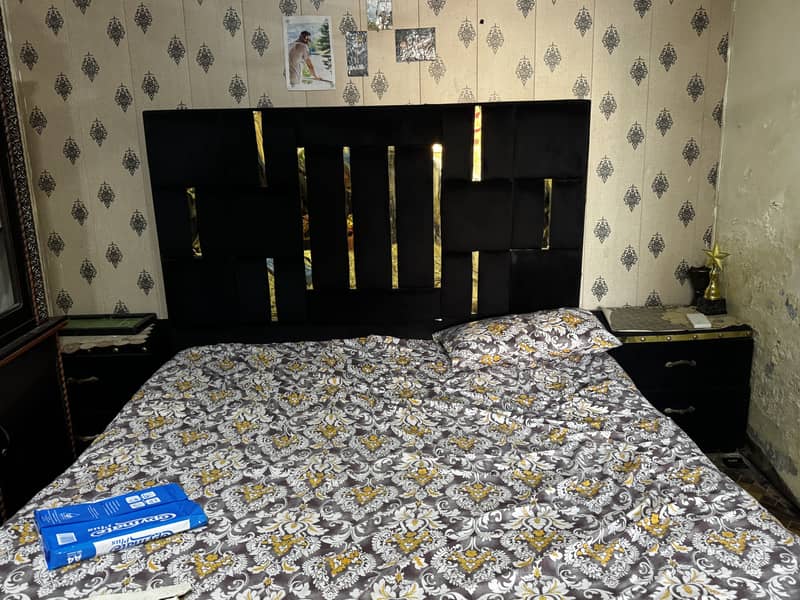 Bed king size 1